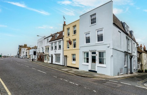 View Full Details for Beach Street, Deal