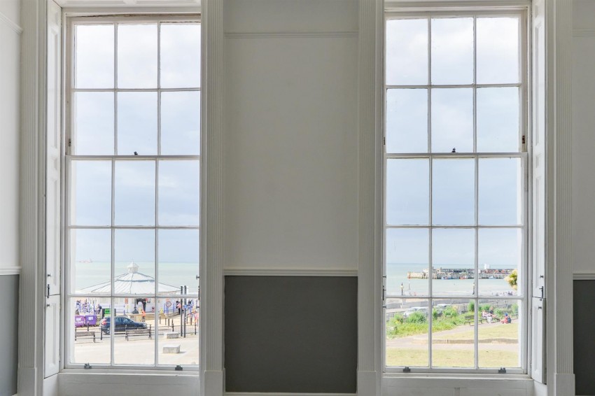 Images for Flat 1, 12a Marine Gdns, Margate
