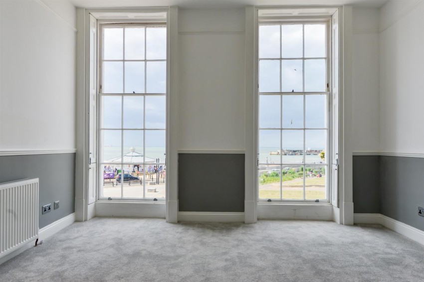 Images for Flat 1, 12a Marine Gdns, Margate