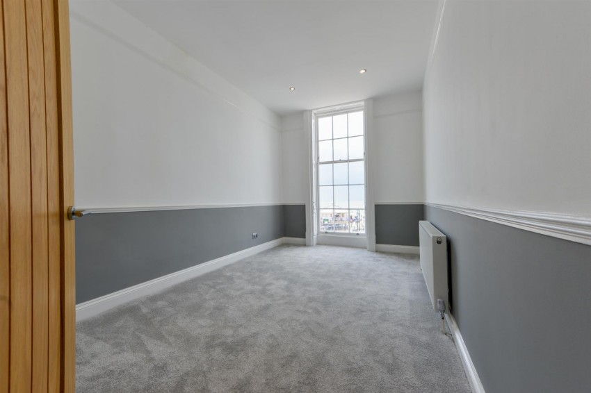 Images for Flat 1, 12a Marine Gdns, Margate