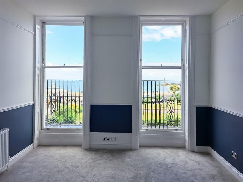Images for Flat 2, 12a Marine Gdns, Margate
