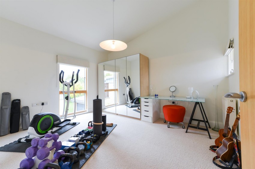 Images for High Street, Croydon, Royston